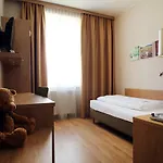 Babenbergerhof 2*