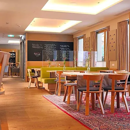 Hotel Babenbergerhof 2*
